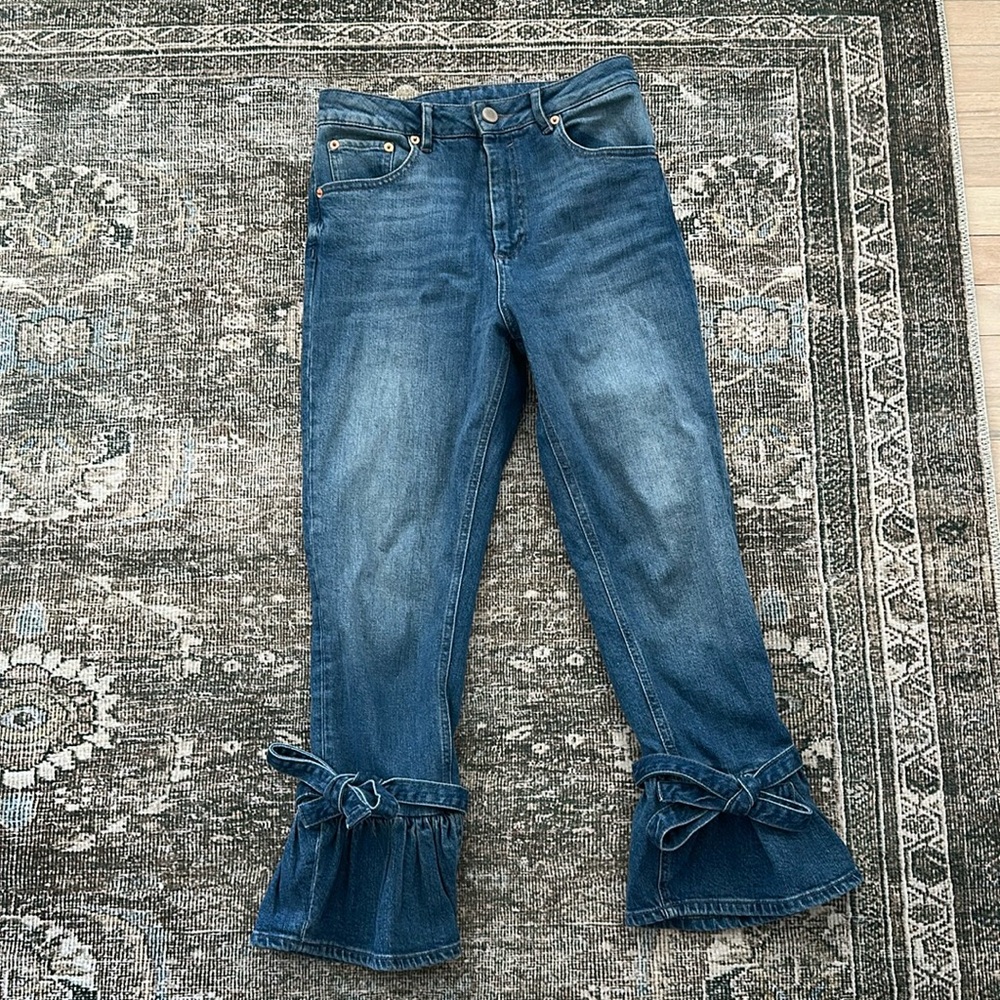 EUC ASOS Ruffle and Bow Hem Jeans